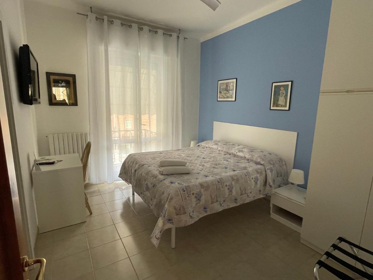 Casa Rosetta Affittacamere เยซี ภายนอก รูปภาพ