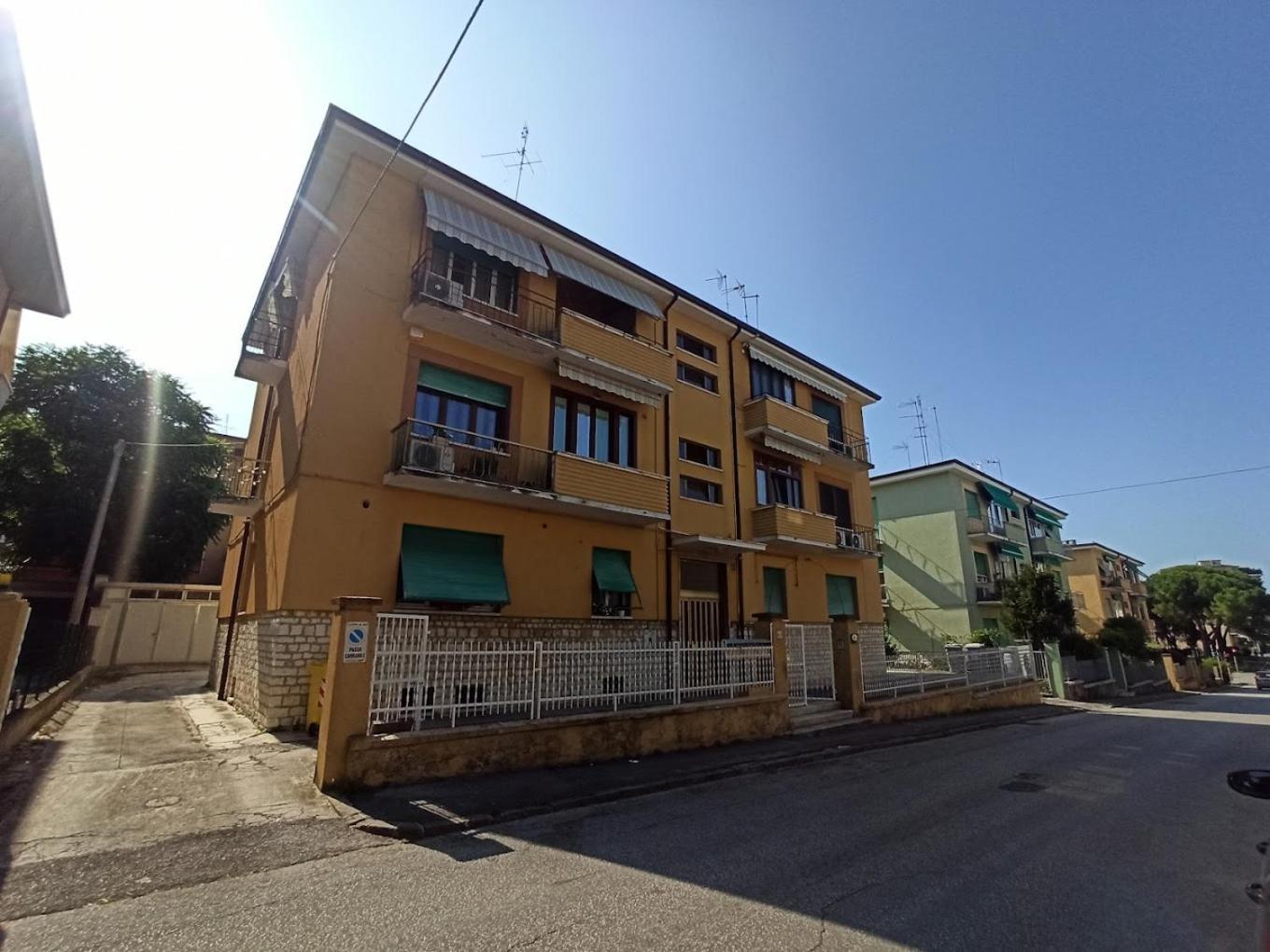 Casa Rosetta Affittacamere เยซี ภายนอก รูปภาพ